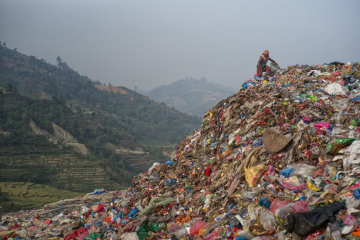सिसडोलको फोहोरमा स्थानीय सरकारको राजनीति, प्रभावितका मागको बेवास्ता