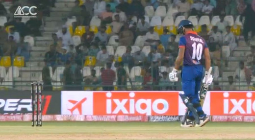 सोमपालले लिए एकै ओभरमा दुई विकेट