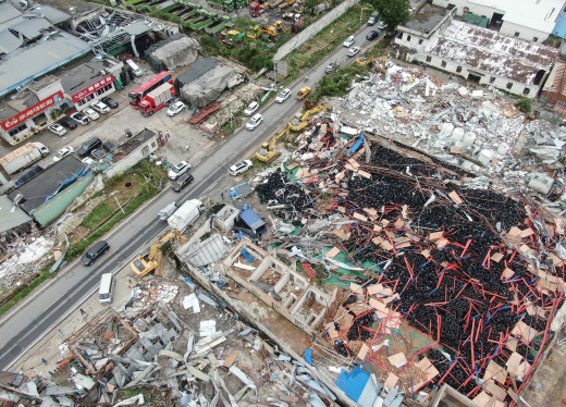 चीनमा भीषण आँधी, ५ को मृत्यु, १४१ कलकारखानामा क्षति