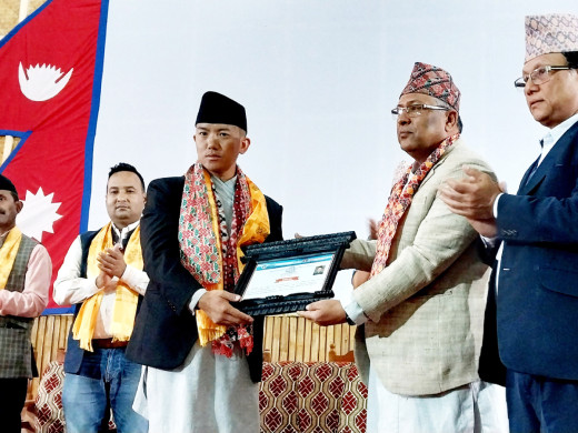 मतदातालाई सुहाङको बाचा– तपाईंहरुको शिर झुक्ने काम गर्नेछैन