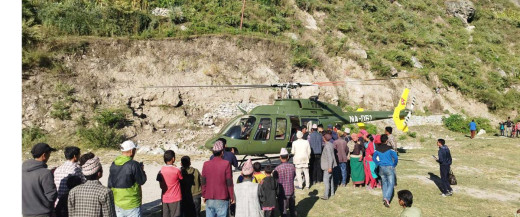 शिशु जन्माउन नसकेपछि गर्भवतीकाे हेलिकोप्टरमार्फत उद्धार