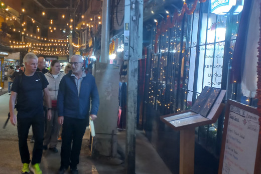 ‘ठमेलमा पर्यटक आए, व्यापार बढेन’