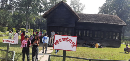 टीकापुर उद्यानमा एकै दिन १० हजार पर्यटक