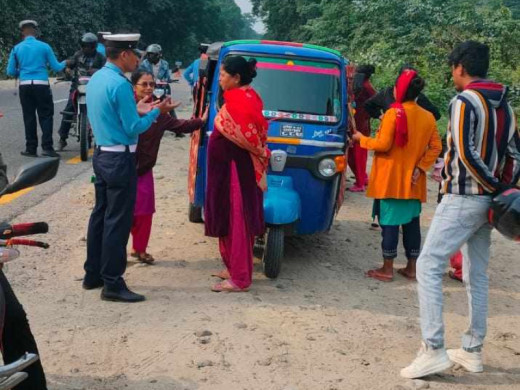 रौतहटमा ट्राफिक प्रहरीले १० दिनमै गर्यो ६ लाख बढी राजश्व संकलन
