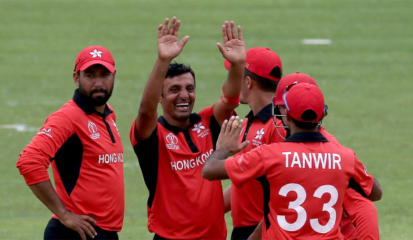 हङकङले सिङ्गापुरलाई ८ विकेटले हरायो 