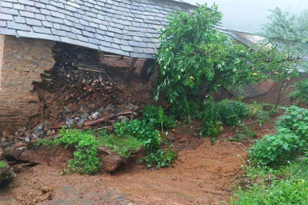 बागलुङ बडिगाड पहिरो : थप दुई जनाको शव भेटियो, एक जना अझै बेपत्ता