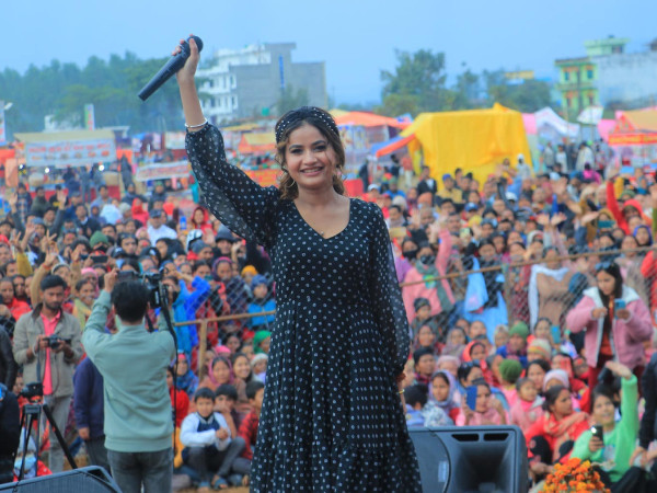 व्यवसायीको चेतावनीपछि गायिका एलिना चौहानले कमजोरी स्विकार्दै गरिन् आत्मालोचना