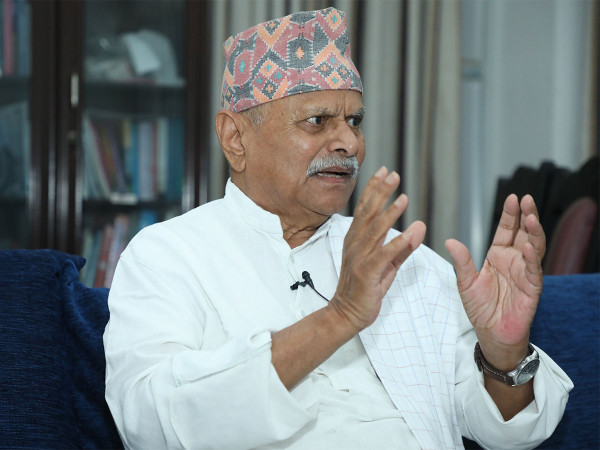लोकतन्त्रको रक्षाका लागि जनता सजग छन् : प्रथम राष्ट्रपति डा यादव [कुराकानी]