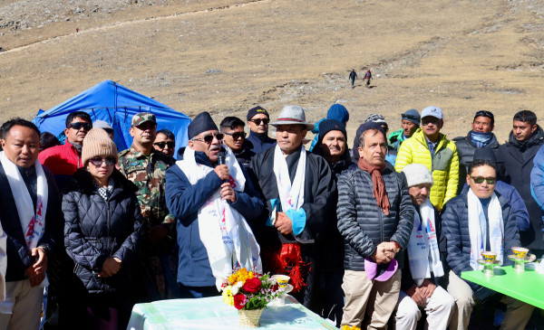 कोप–२८ मा सहयोगको याचना गर्ने होइन, अधिकारका कुरा राख्ने हो : प्रधानमन्त्री