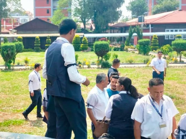 माग पूरा नभएपछि संसद् सचिवालयका कर्मचारी आज पनि धर्नामा