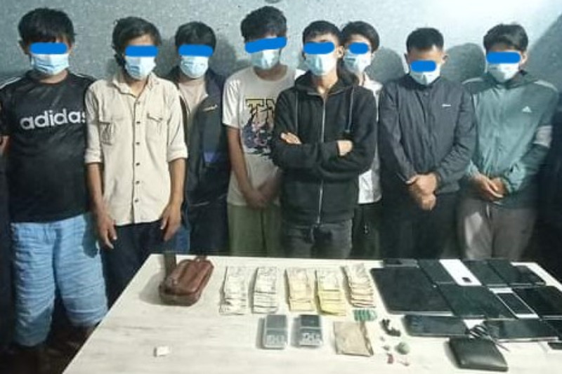 ब्राउन सुगरसहित कोटेश्वरबाट ८ जना पक्राउ