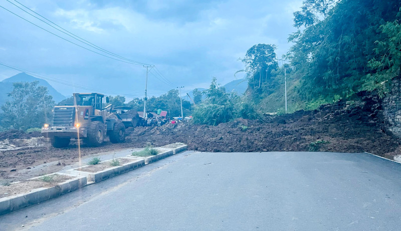 बाढीपहिरोबाट हालसम्म ८० को मृत्यु, पाँच बेपत्ता