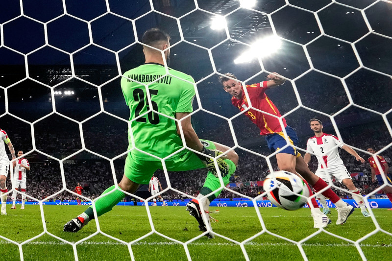 जर्जियाविरुद्ध स्पेनको पुनरागमन जित