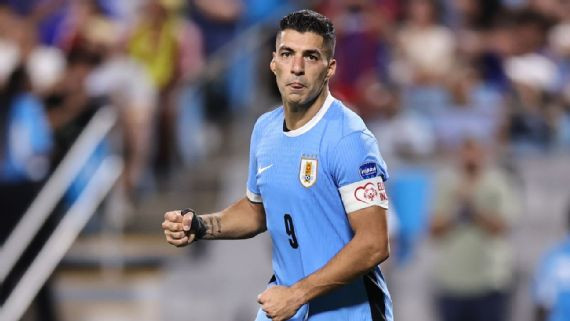 स्वारेजले अन्तर्राष्ट्रिय फुटबलबाट सन्न्यास लिने