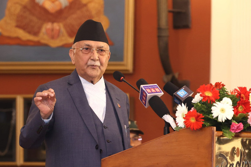 माओवादीले धम्क्याएर खानबाहेक अरू जानेको छैन : ओली