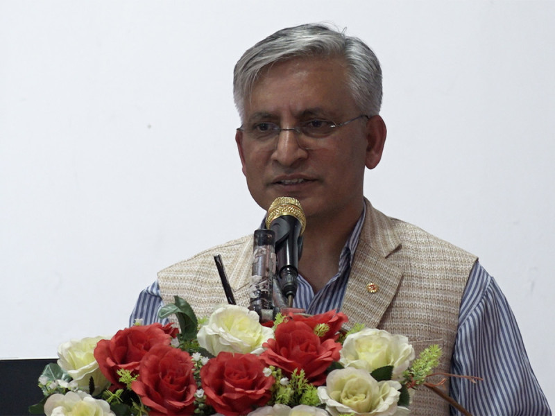 प्रधानमन्त्रीको प्रमुख राजनीतिक सल्लाहकारमा रिमाल र आर्थिक सल्लाहकारमा डा. खतिवडा नियुक्त