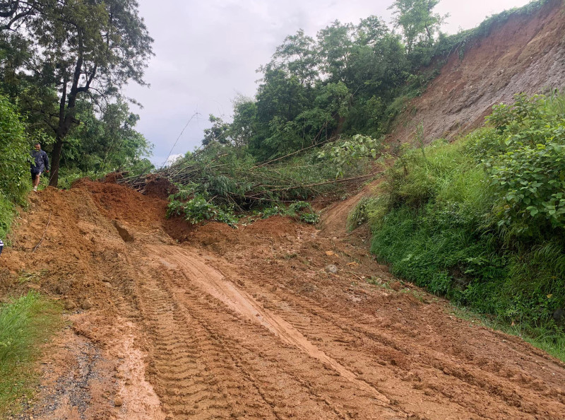 अवरुद्ध कर्णाली राजमार्ग सञ्चालन