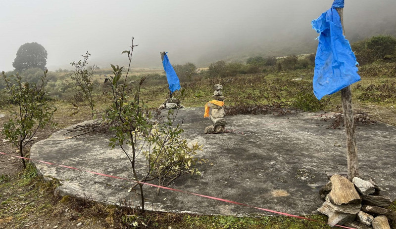 मनास्लु क्षेत्रमा हेलिकप्टर उडानमा स्थानीयको अवरोध