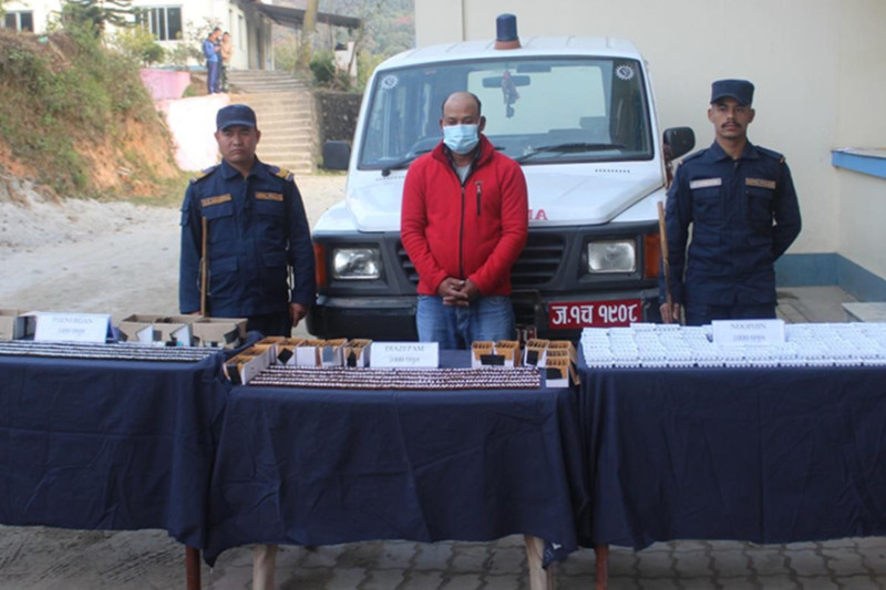 बिरामी बोक्ने एम्बुलेन्समा लागुऔषध तस्करी, चालक पक्राउ