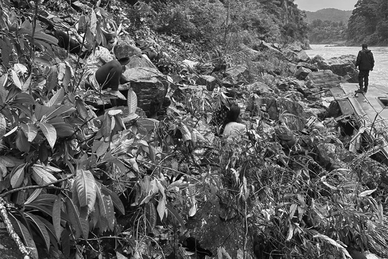 ४० यात्रु सवार बस मर्स्याङ्दीमा खस्यो