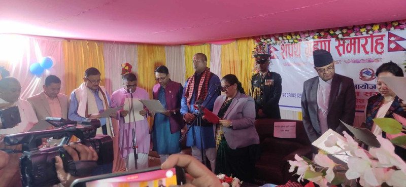 यस्तो बन्यो मधेसको मन्त्रिमण्डल, नवनियुक्त मन्त्री र राज्यमन्त्रीले लिए शपथ 