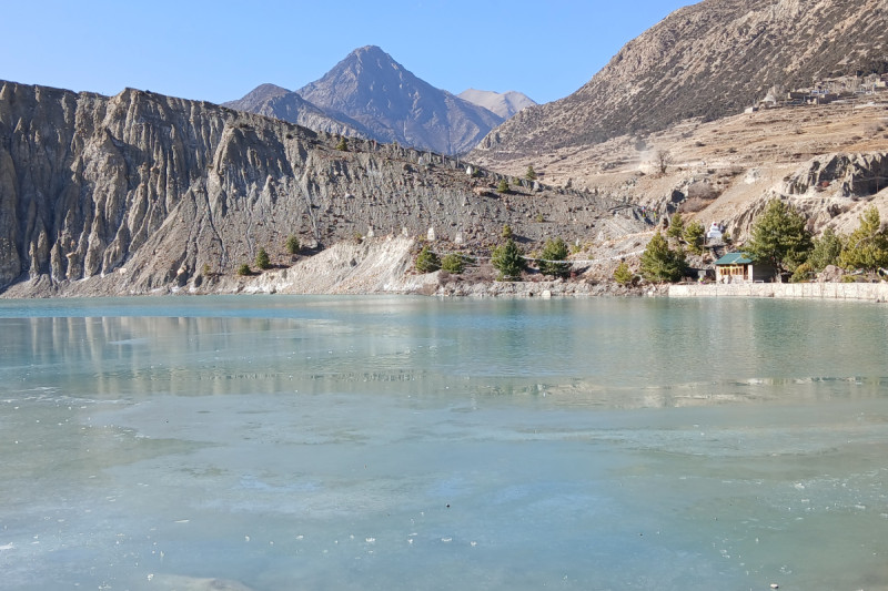 ‘अचम्मै पो भो ! हिउँ नै परेन’