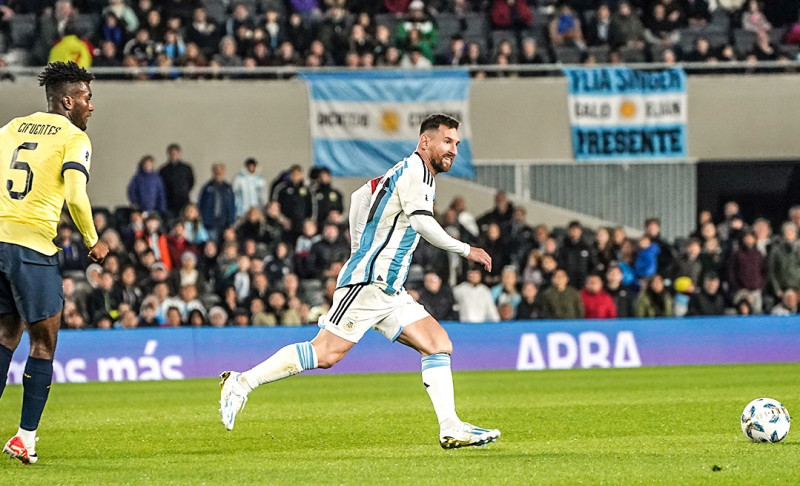 मेसी राष्ट्रिय टोलीमा अटाएनन्