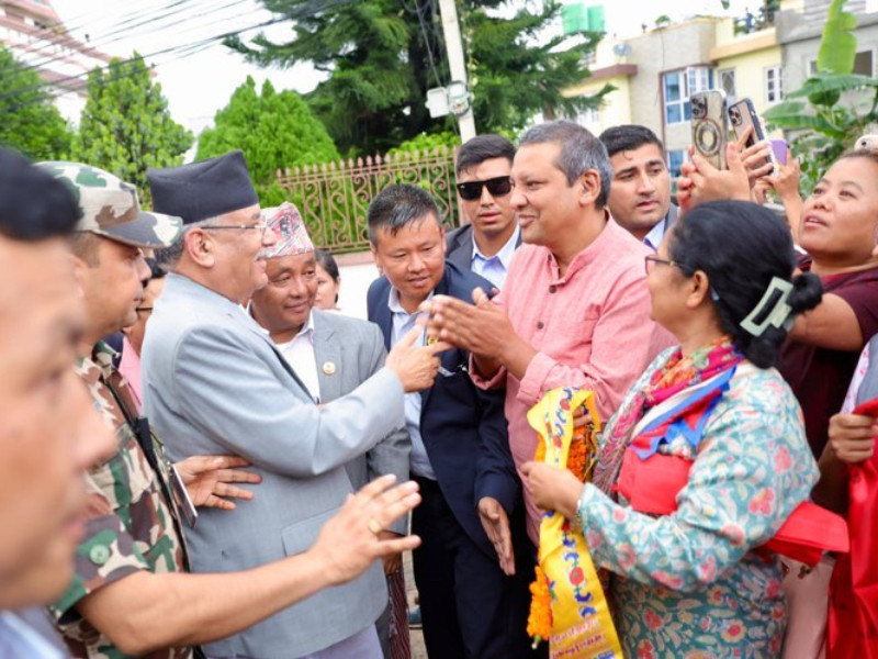 प्रचण्डले छाडे बालुवाटार, खुमलटारमा स्वागत 