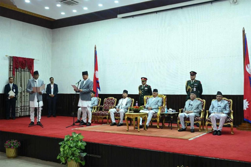 नवनियुक्त महान्यायाधिवक्ता बडालले लिए शपथ