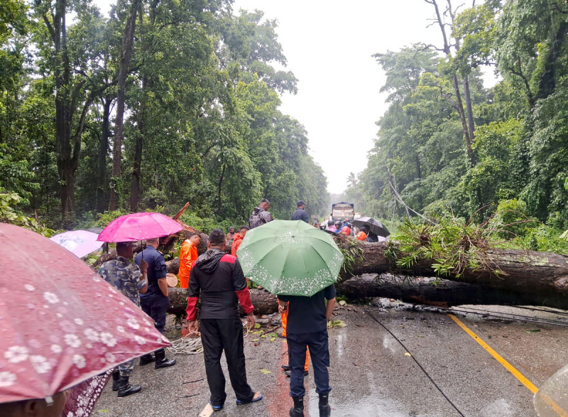 दुईतर्फी नै खुल्यो नारायणगढ–मुग्लिन सडक