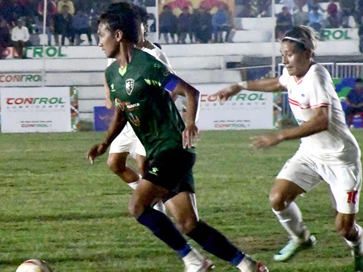 चर्च ब्वाइज इटहरी गोल्डकप सेमिफाइनलमा