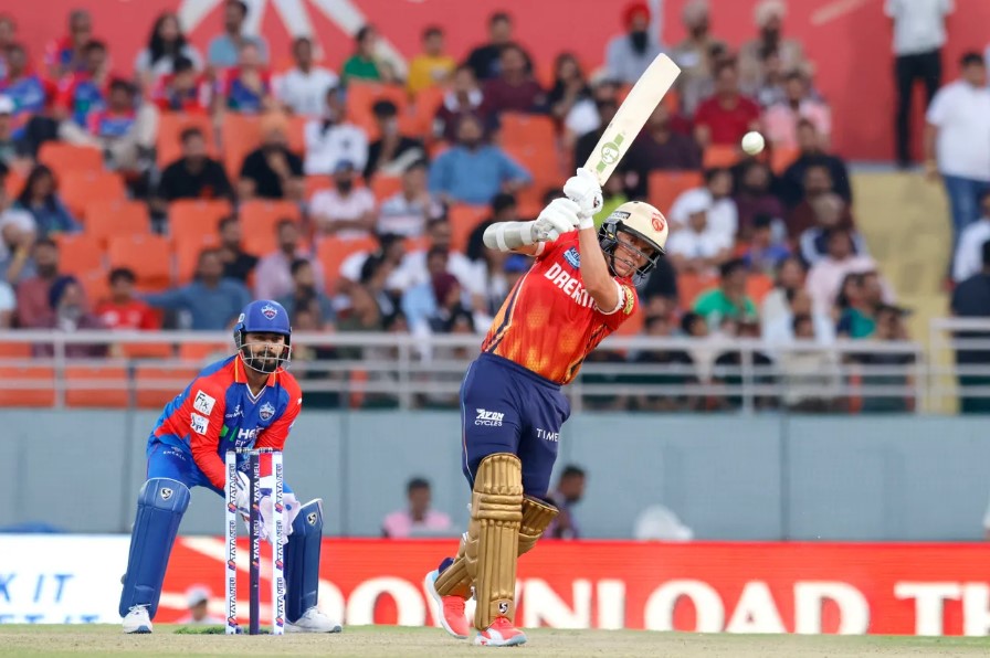 दिल्ली क्यापिटल्स ४ विकेटले पराजित