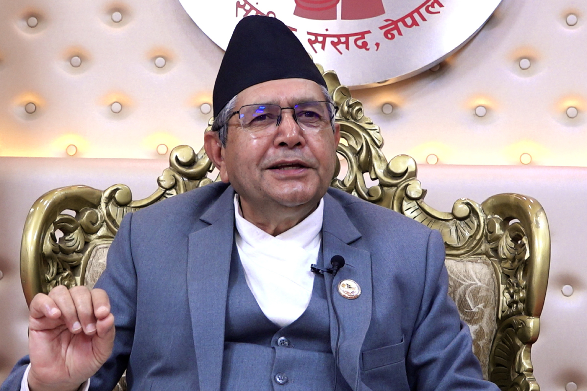 सभामुख घिमिरे भन्छन्– अहिले आफूलाई पपुलर बनाउने गरी सदनमा प्रस्तुत हुने होडबाजी छ [अन्तर्वार्ता]