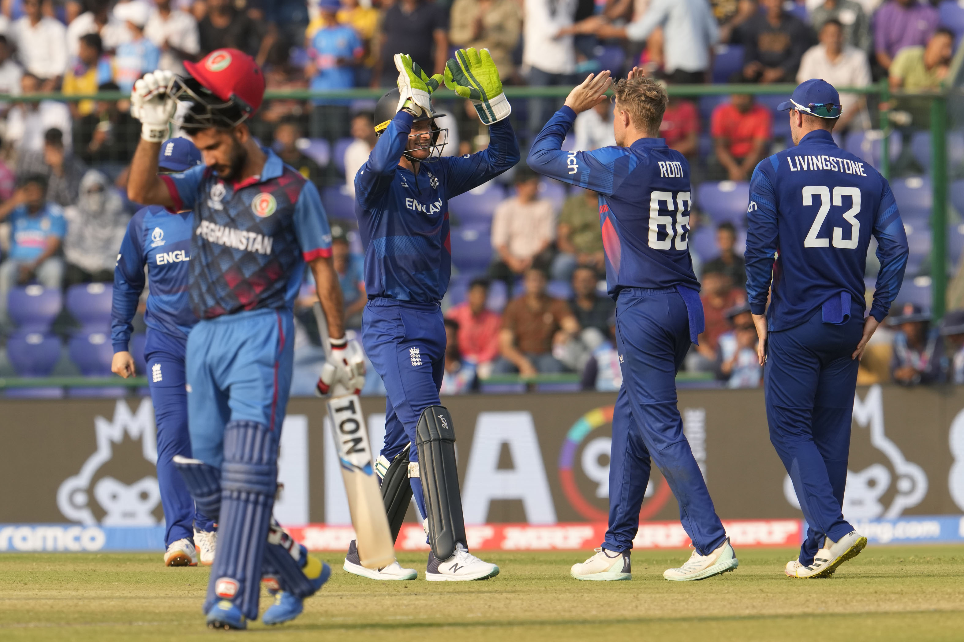 विश्वकप क्रिकेटः जितका लागि इङ्ग्ल्याण्डले पायो २८५ रनको लक्ष्य