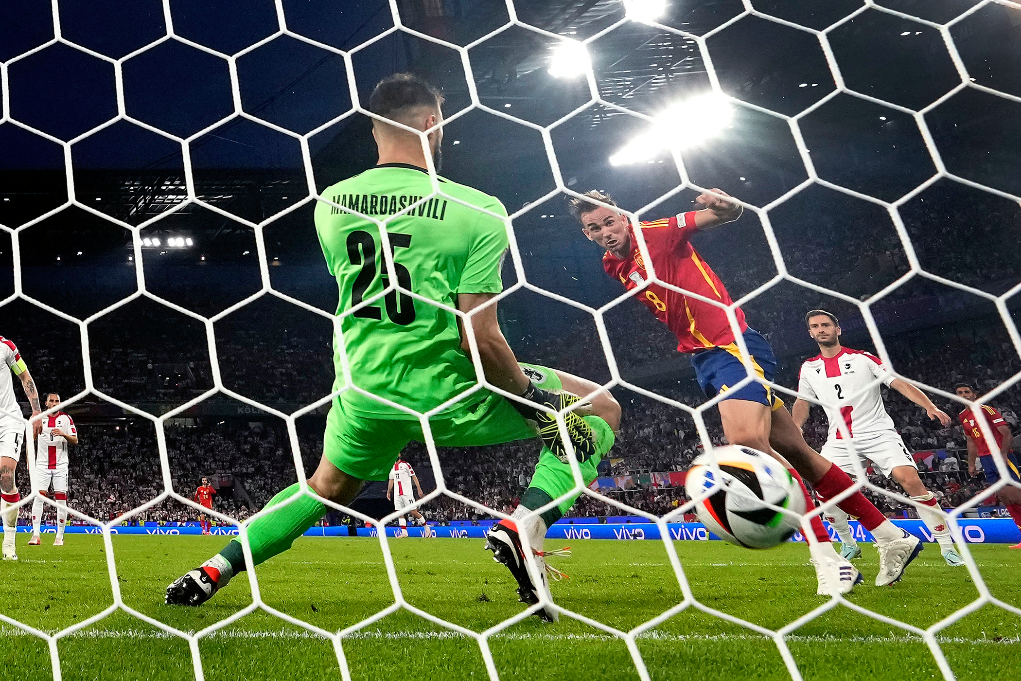 जर्जियाविरुद्ध स्पेनको पुनरागमन जित