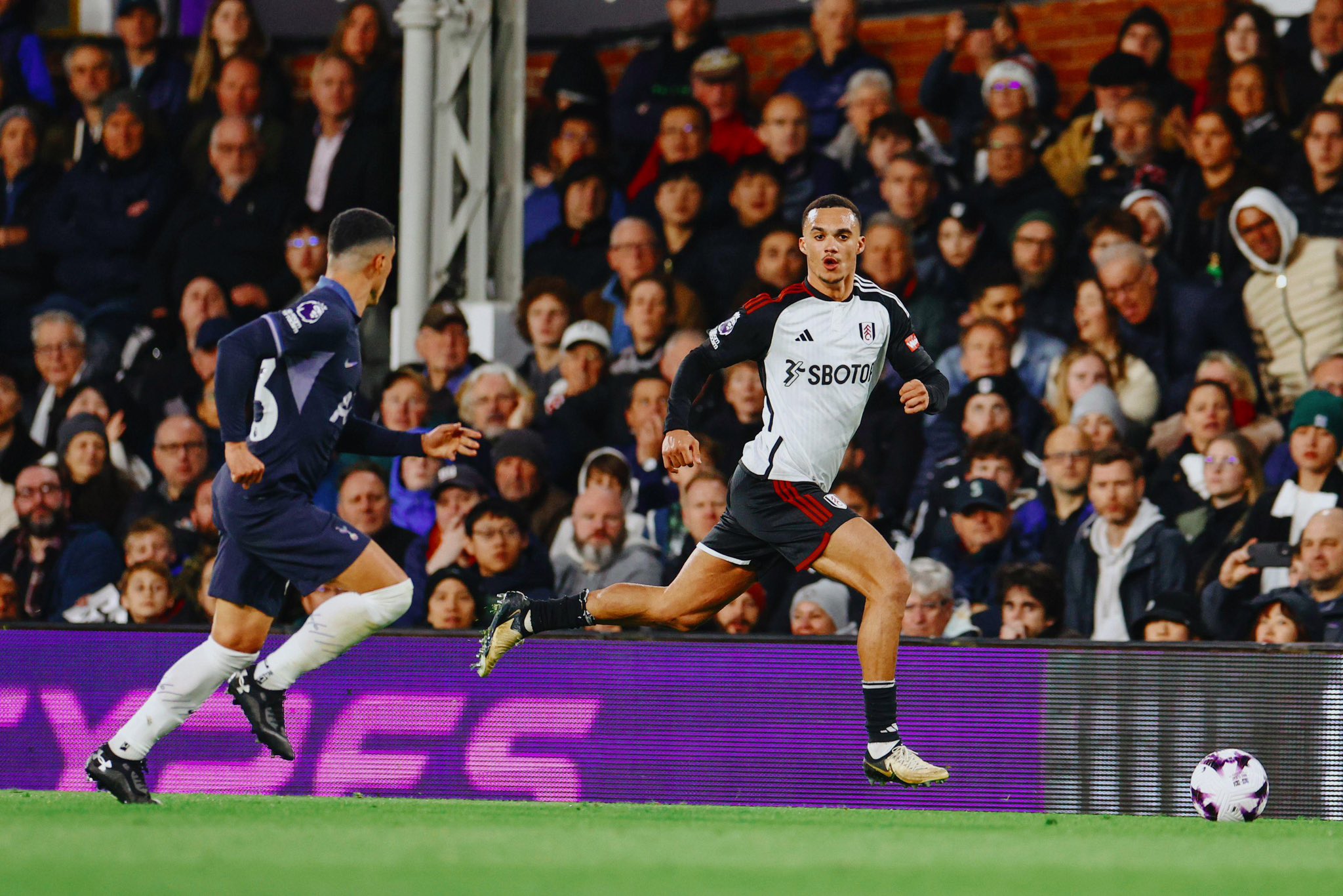 प्रिमियर लिगमा फुलह्याम र बर्नलीको जित