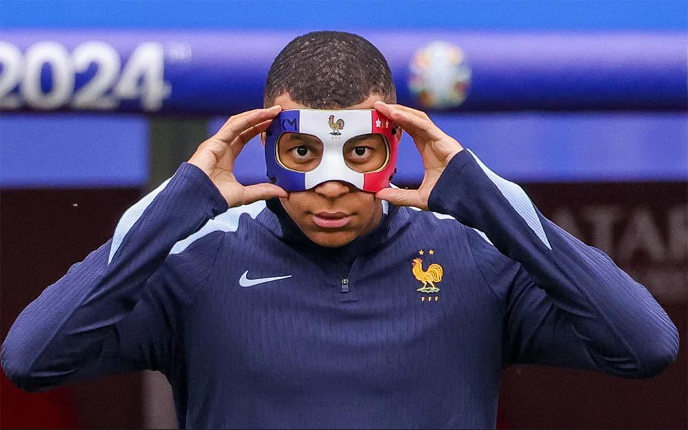 पीएसजीले एम्बाप्पेलाई दिएन पारिश्रमिक, १०७ मिलियन डलर पाउन बाँकी  