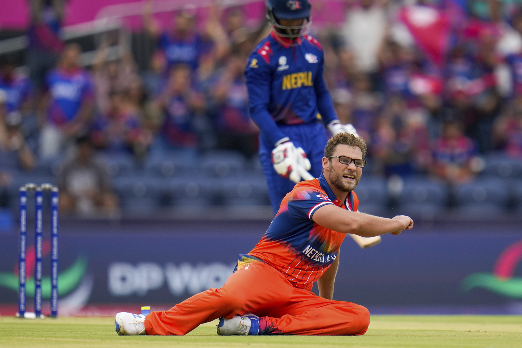 नेपालले दियो नेदरल्याण्ड्सलाई १ सय ७ रनको लक्ष्य