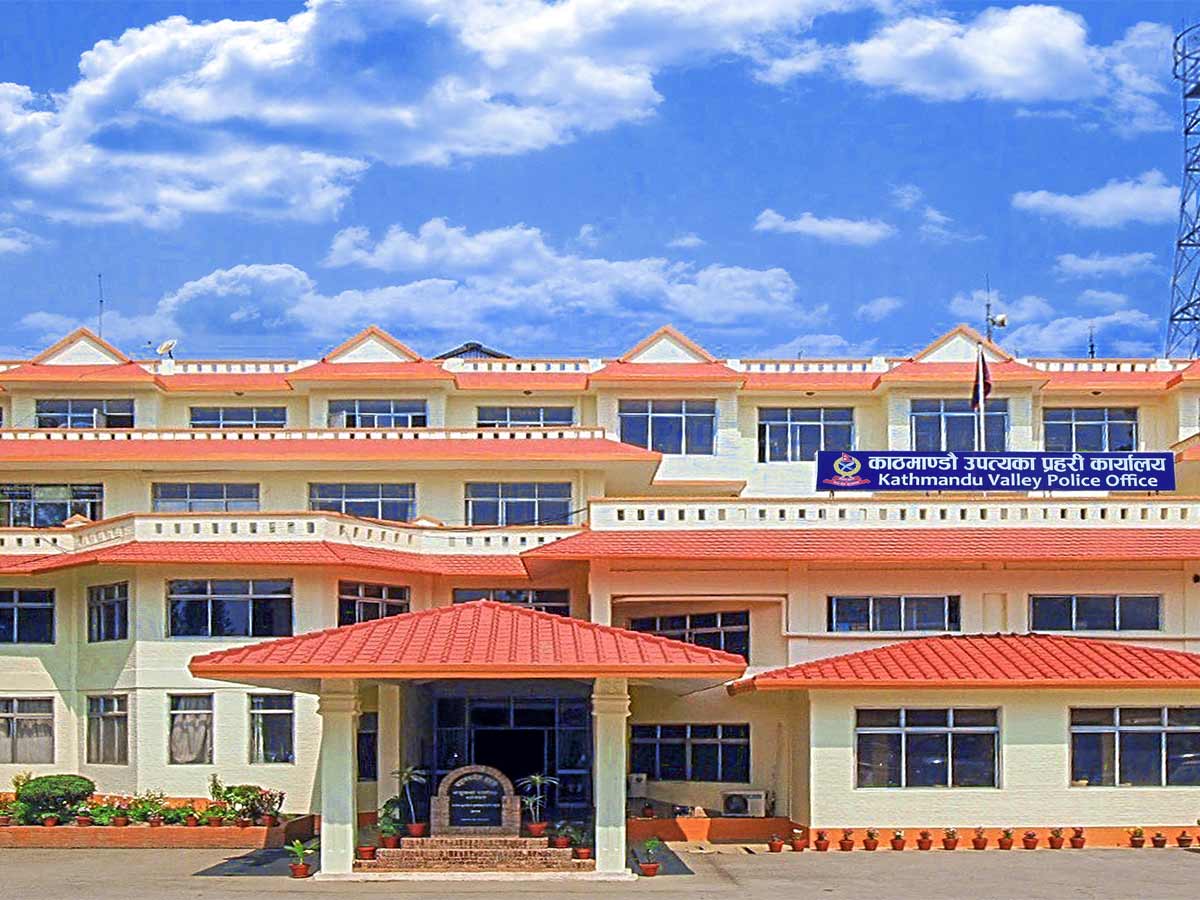 काठमाडौं उपत्यकाका १०८ जना घुमुवा प्रहरी हटाइयो, युनिफर्मसहित नियमित ड्युटीमा खटाइयो