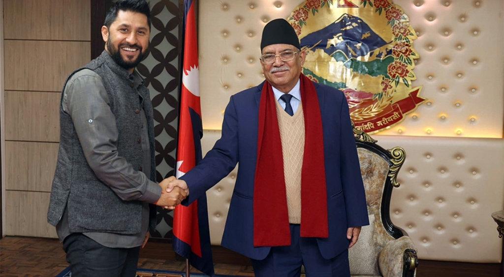 प्रधानमन्त्री प्रचण्डसँग रवि लामिछानेको भेट, के भयो कुराकानी? 