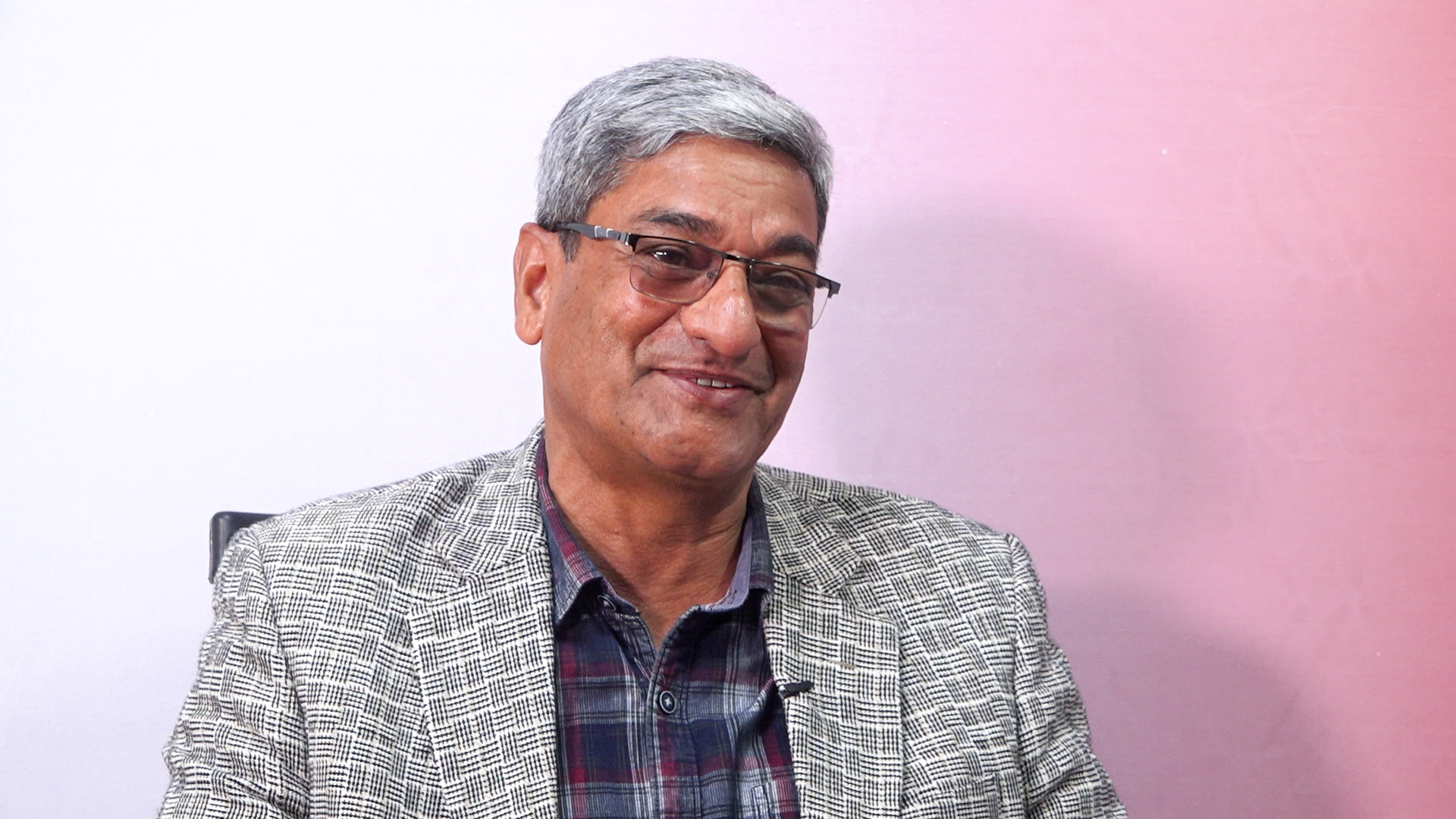 दार्चुलाको तिंकरमा दुई महिनाभित्र अध्यागमन कार्यालय स्थापना गर्दैछौँ: गृहमन्त्री लेखक