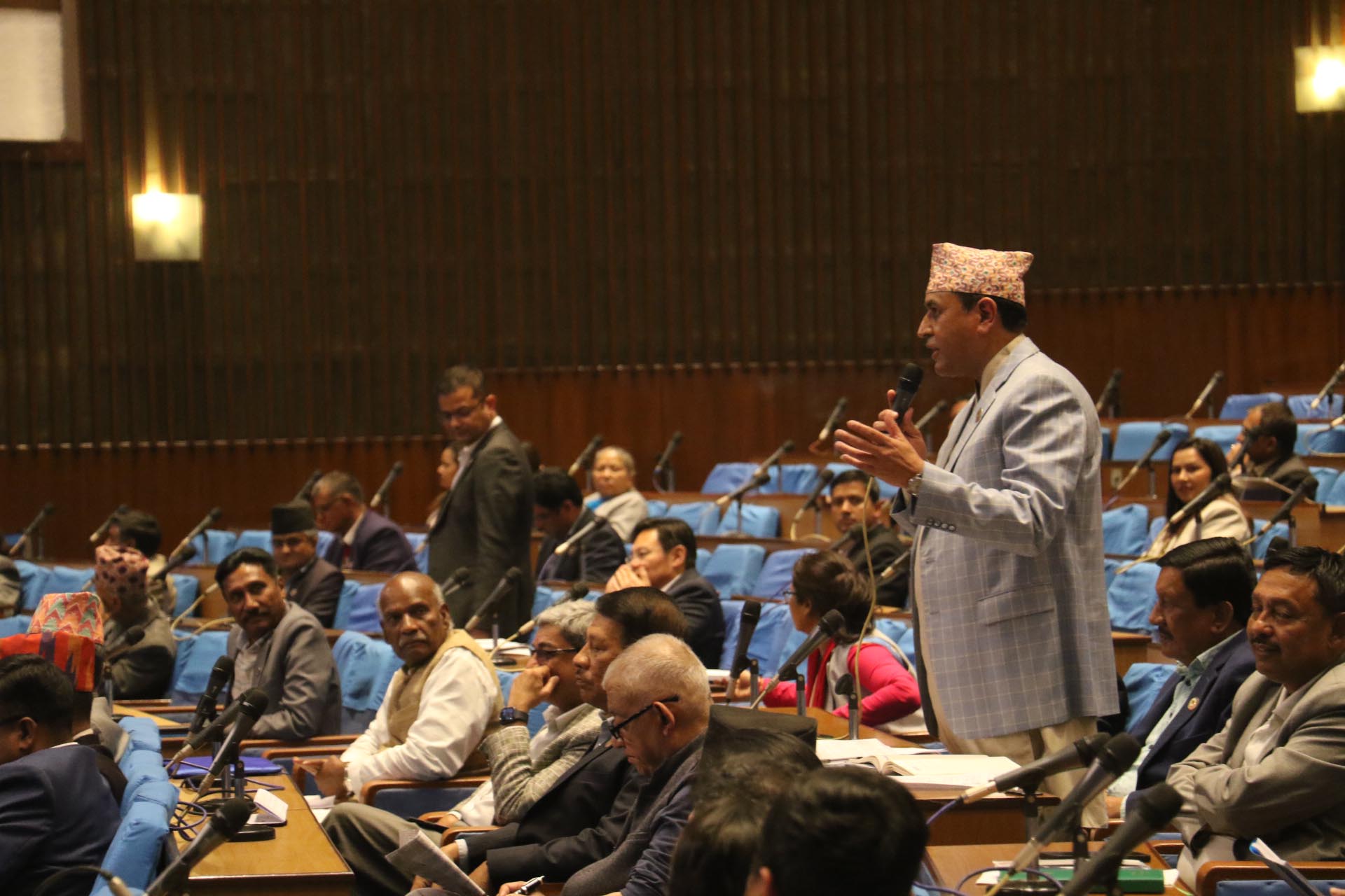 कांग्रेसले संसद्मा माग्यो उपसभामुखको राजीनामा