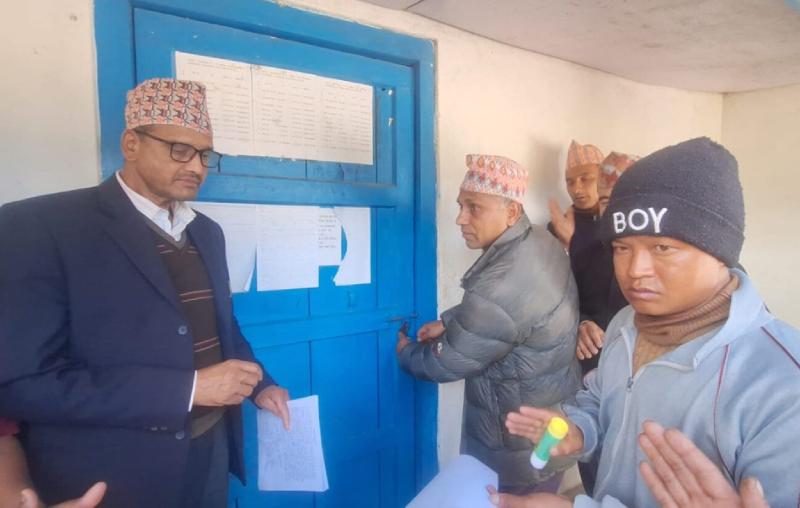 अमेरिका गएका वडाध्यक्ष नौ महिनासम्म पनि फर्किएनन्, वडा कार्यालयमा ताला