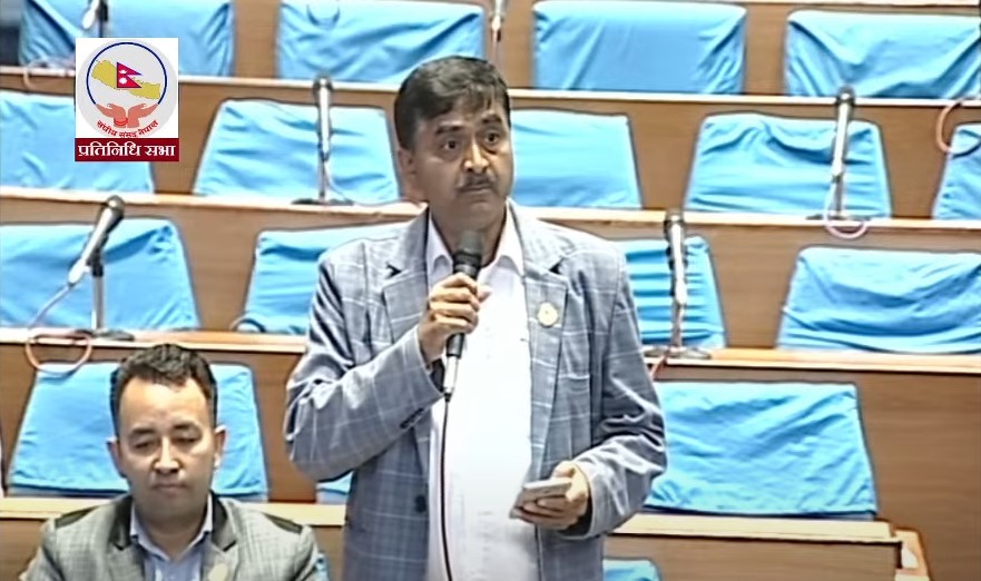 प्रधानमन्त्रीलाई एमाले सांसदको सुझाव– उडायो सपना सबै हुरीले भन्ने गीत गाएर बस्नू