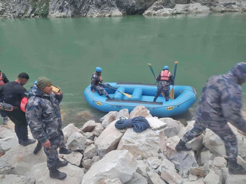 भेरी नदीमा पौडी खेल्ने क्रममा बेपत्ता २ जनाको शव फेला