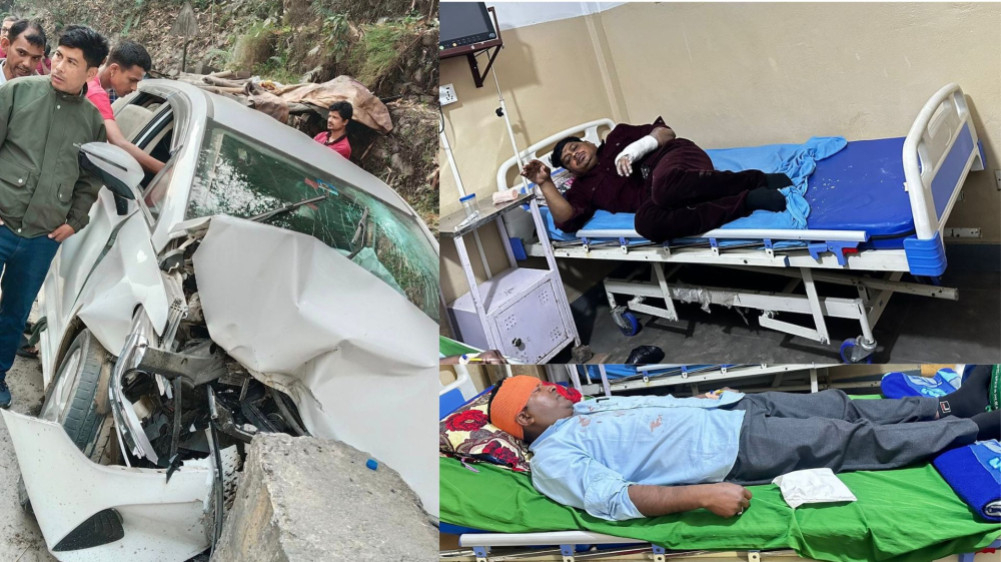 पूर्वमन्त्री अब्दुल खान सवार गाडी धादिङमा दुर्घटना