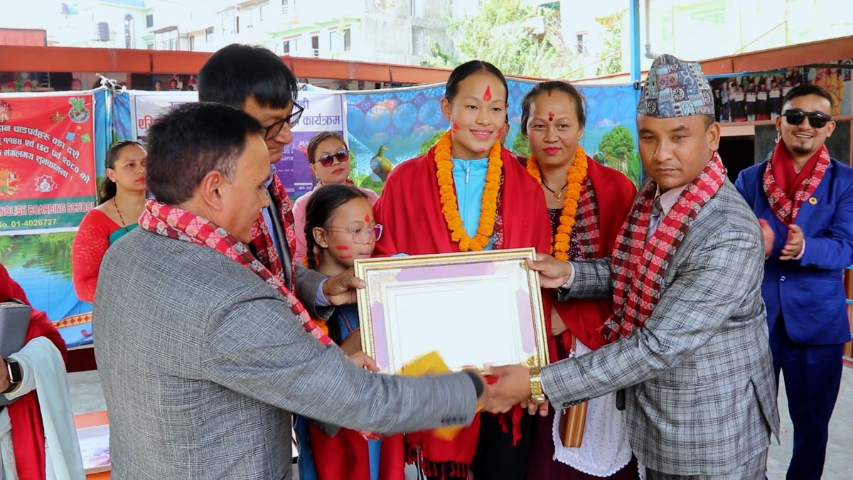 एसियाडमा पदक जितेकी एरिका गुरुङ सम्मानित