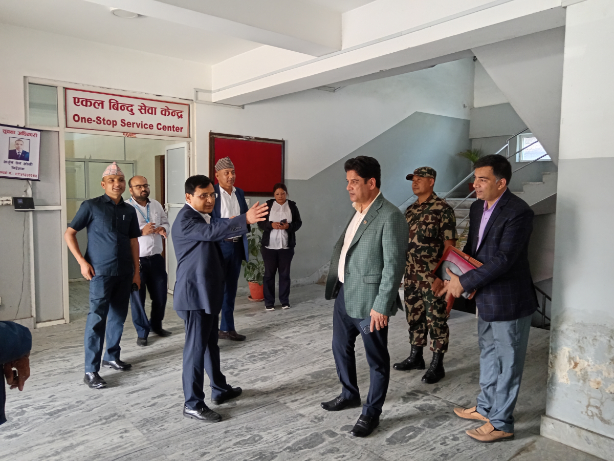 उद्योगमन्त्री भण्डारीद्वारा उद्योग परिसरको छड्के अनुगमन