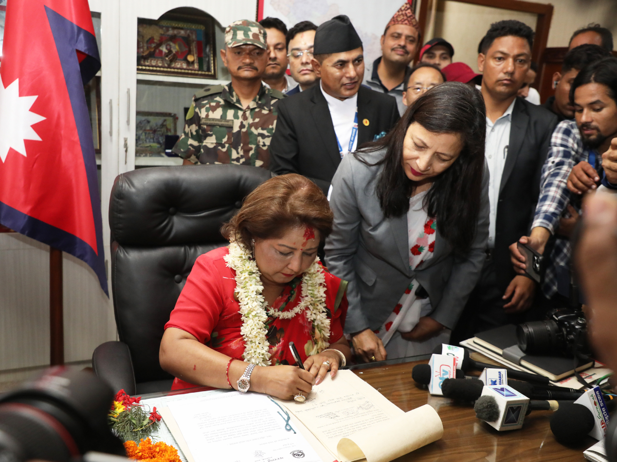 आरजुले सम्हालिन् परराष्ट्रमन्त्रीको जिम्मेवारी