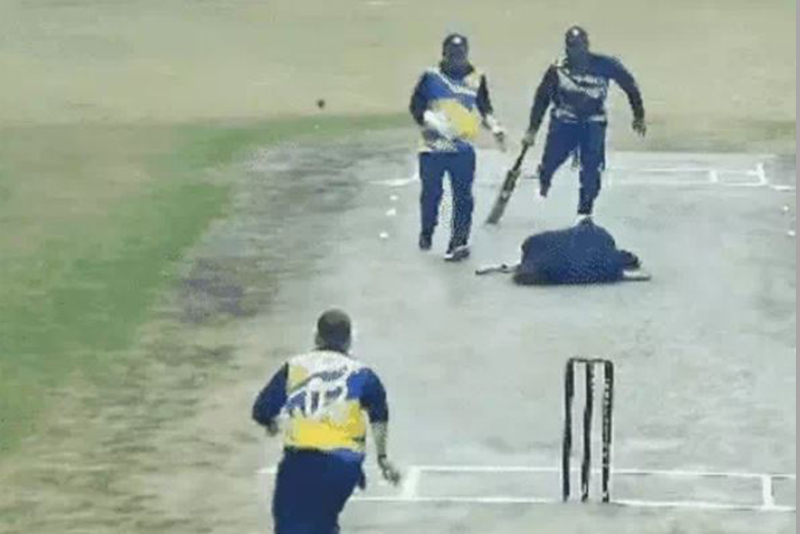 पीचमै ढलेका ब्याट्सम्यानको मृत्यु